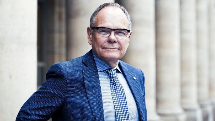 Um conhecido empresário canadense e apologista da tecnologia de Blockchain, Don Tapscott, está convencido de que a Coréia do Sul pode "destruir sua economia" se optar pela proibição total da indústria de criptografia.